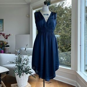 Lucky Brand navy sleeveless v neck dress higher side hem S 💯 polyester / flowy